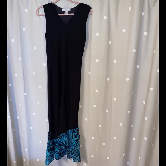 EY Signature Dress Set - Picture 3 of 5